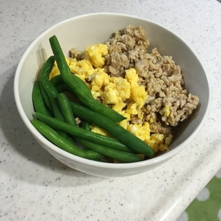 子供も大好き！鶏そぼろ丼